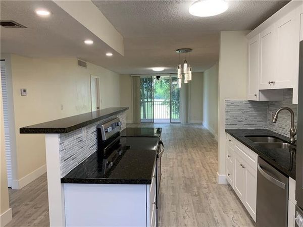 250 JACARANDA Drive, Unit 203, Plantation, FL 33324
