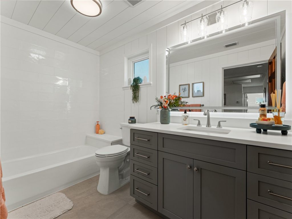 7090 49th Street, Vero Beach, FL 32967 Photo