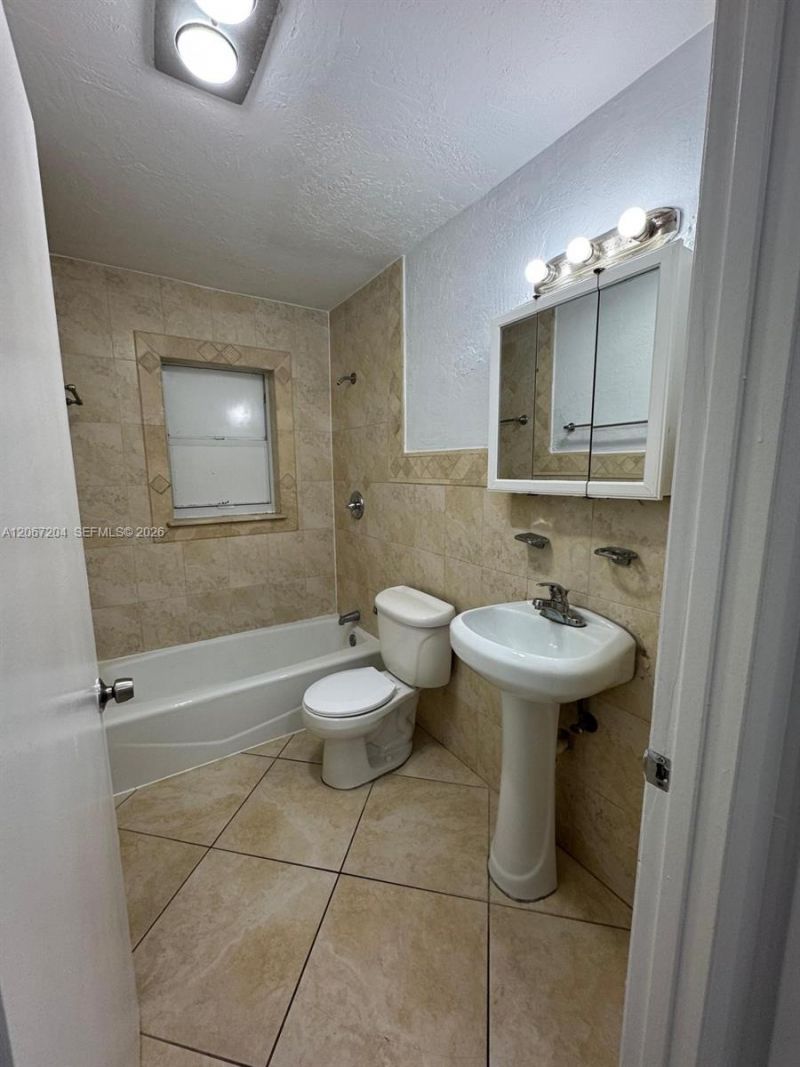 1746 N 3rd Ave N , Unit 10, Lake Worth, FL 33460 Photo