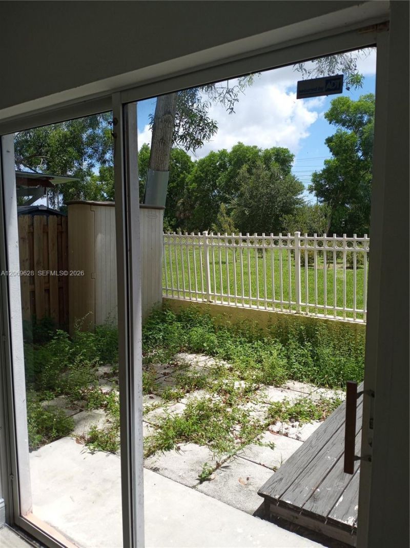 18125 NW 74th Ct , Unit 18125, Hialeah, FL 33015 Photo