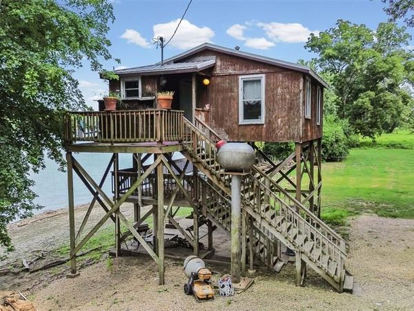 305 Alexander Lane, Kampsville, IL 62053