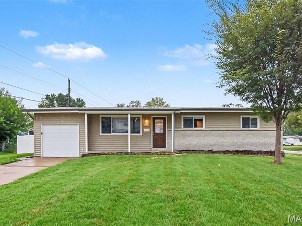 2250 Rivoli Place , Florissant, MO 63031