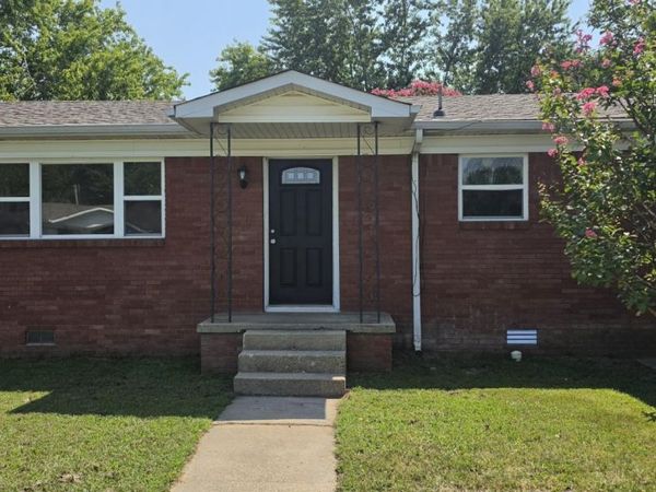 607 N 10th St , Paragould, AR 72450