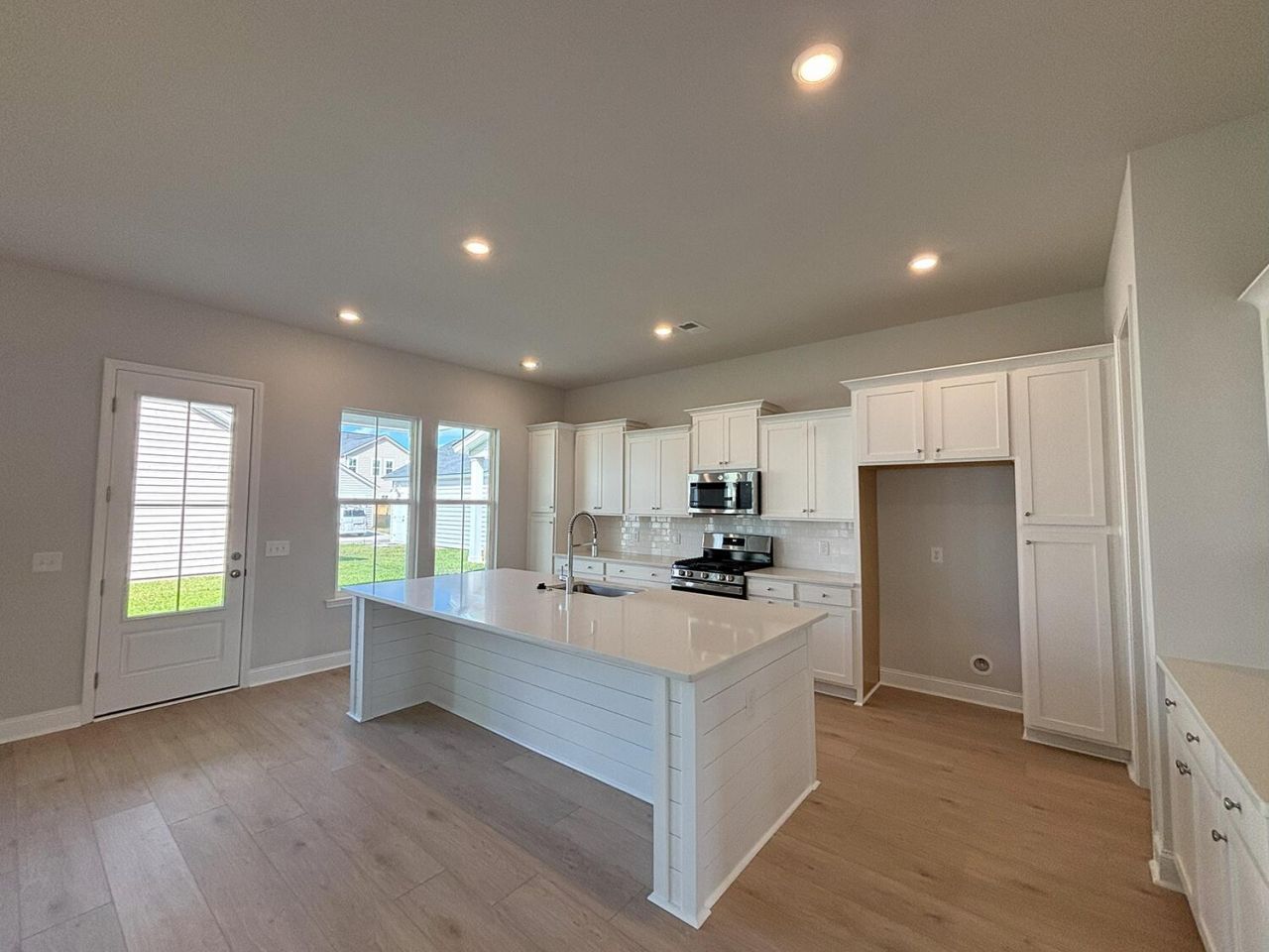 987 Scotch Bonnet Way Photo 4