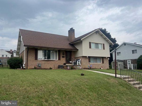 1409 DURWOOD DRIVE , READING, PA 19609