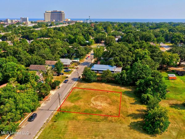 506 Seal Avenue, Biloxi, MS 39530
