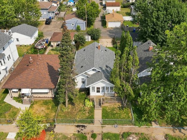 1006 Earl Street, Saint Paul, MN 55106