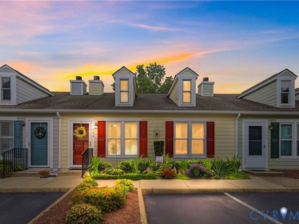 154 Arlington Square , Ashland, VA 23005
