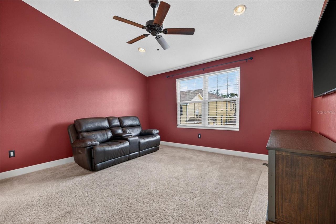 217 49th Avenue N, Saint Petersburg, FL 33703 Photo