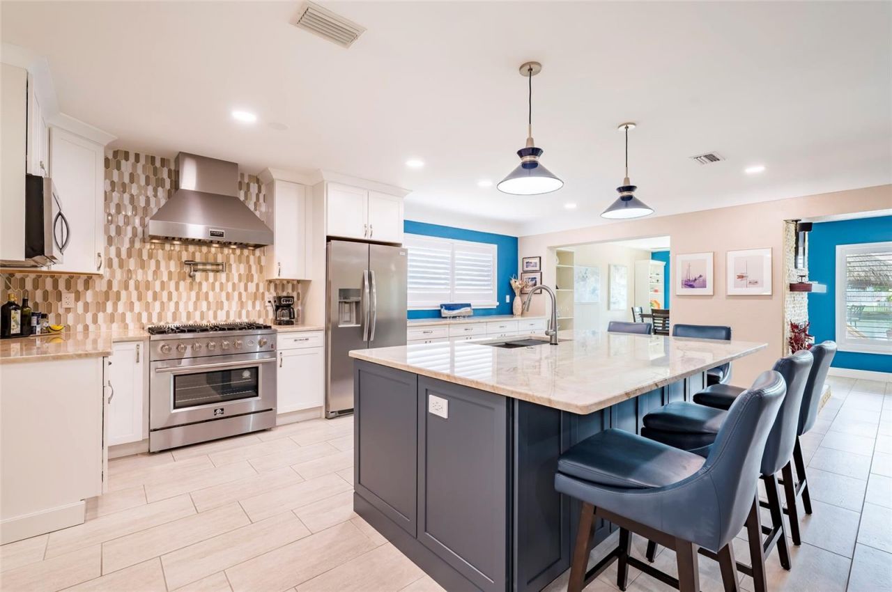 541 Crystal Drive, Madeira Beach, FL 33708 Photo