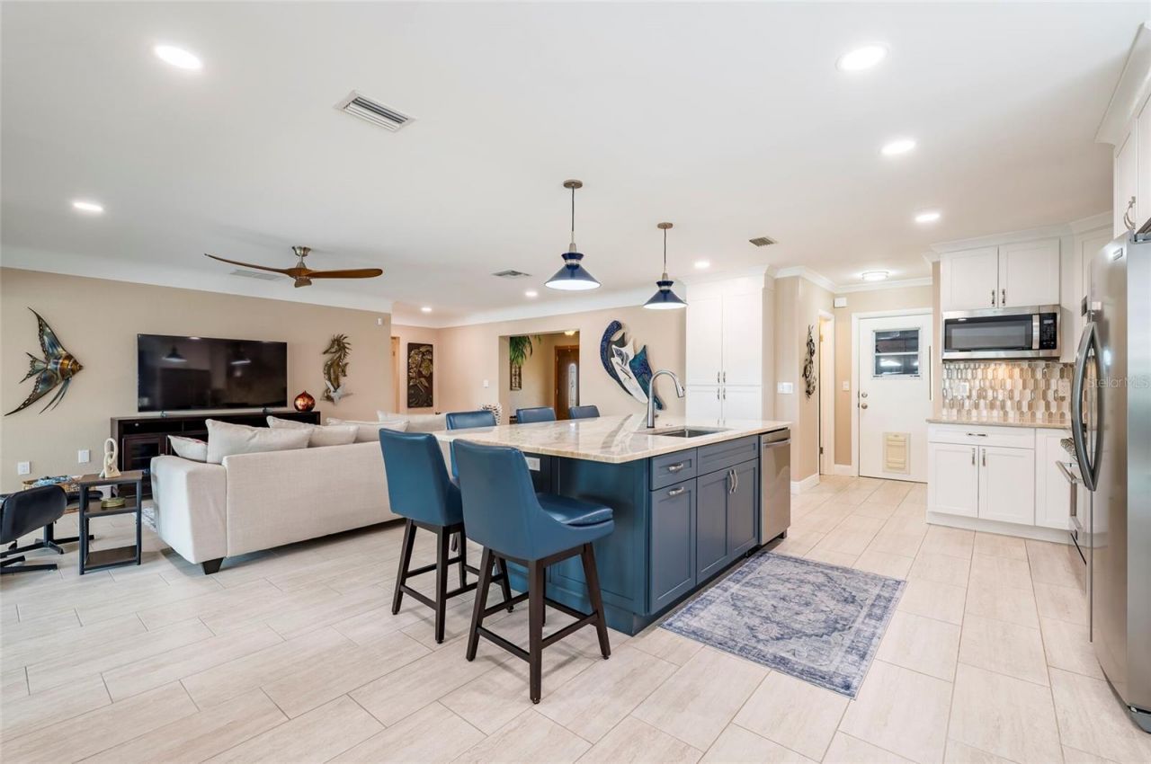 541 Crystal Drive, Madeira Beach, FL 33708 Photo