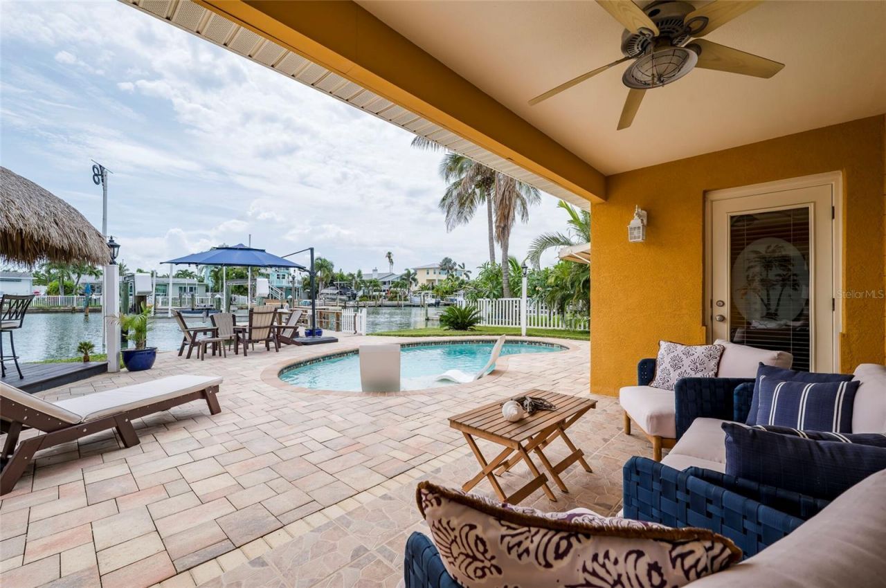 541 Crystal Drive, Madeira Beach, FL 33708 Photo