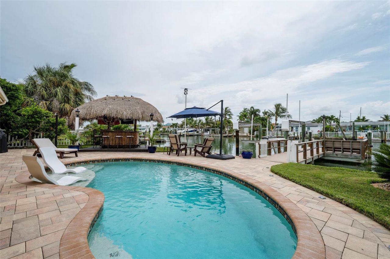541 Crystal Drive, Madeira Beach, FL 33708 Photo