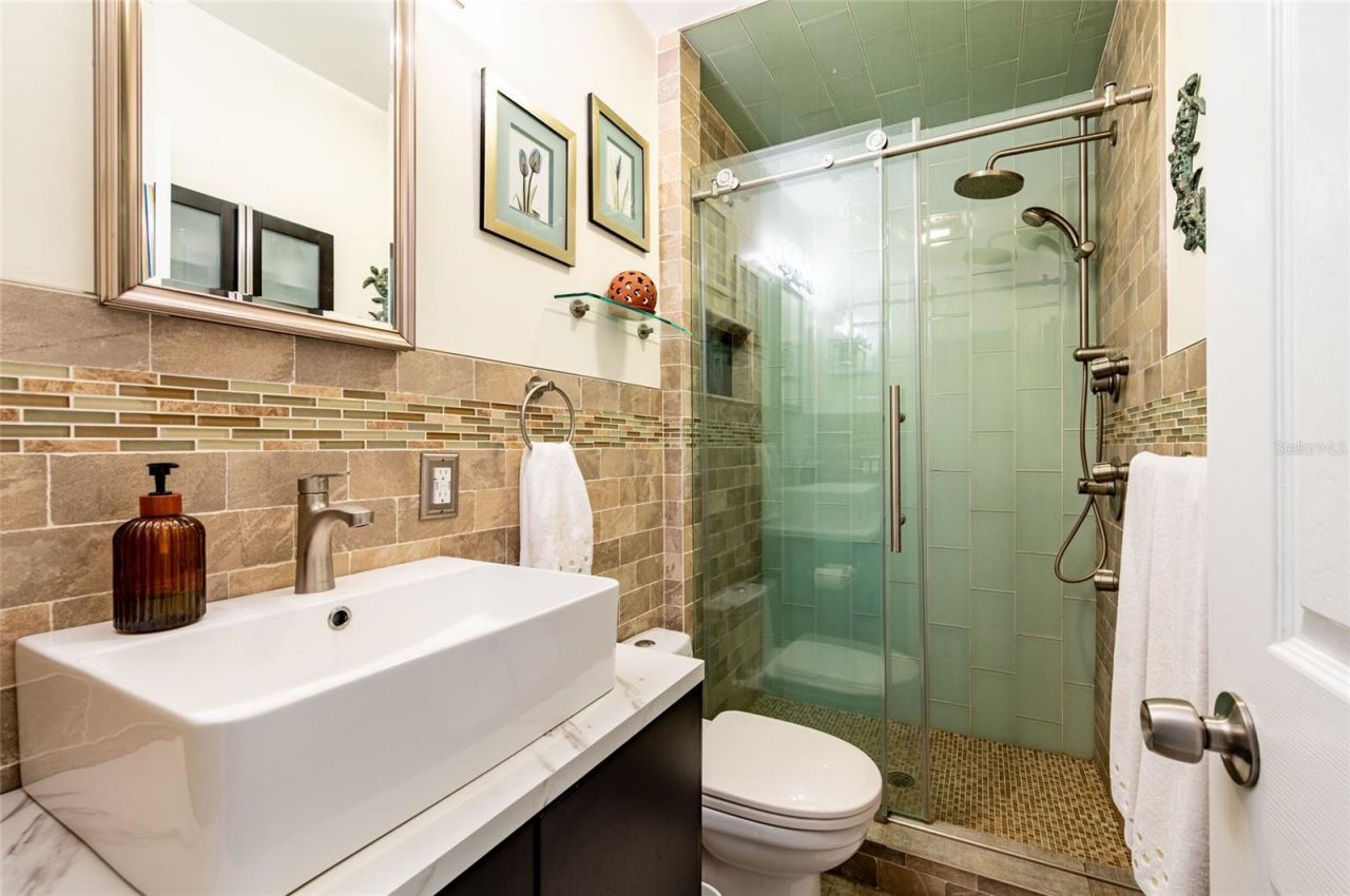 541 Crystal Drive, Madeira Beach, FL 33708 Photo