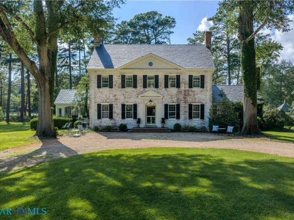 1016 New Point Comfort Highway, Mathews, VA 23109