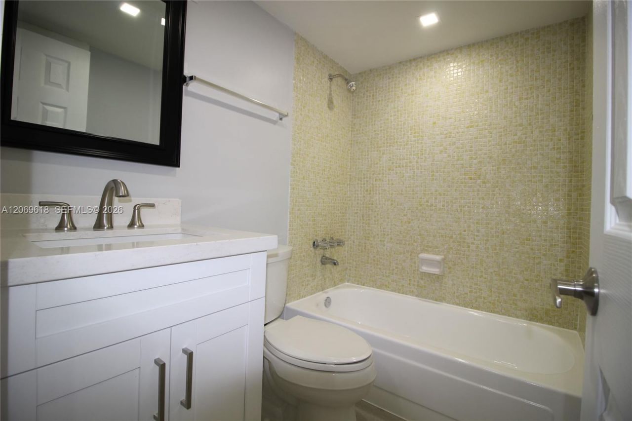 8701 SW 141st St , Unit K6, Palmetto Bay, FL 33176 Photo