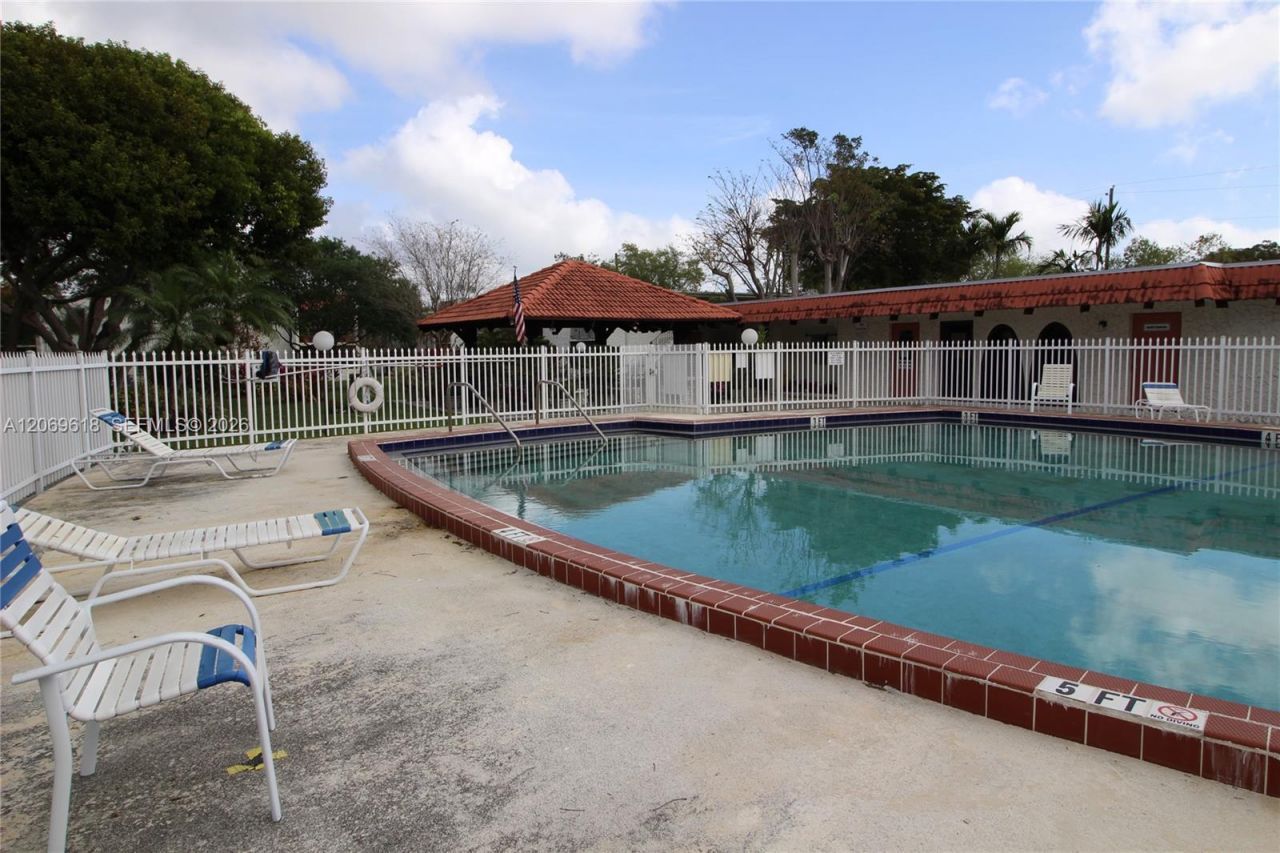 8701 SW 141st St , Unit K6, Palmetto Bay, FL 33176 Photo