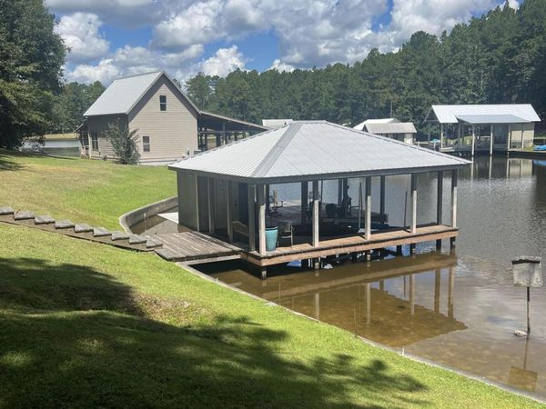 137 E Bay Dr., Lumberton, MS 39455