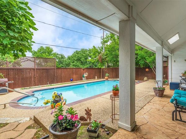 6703 Landover Hills Lane, Arlington, TX 76017