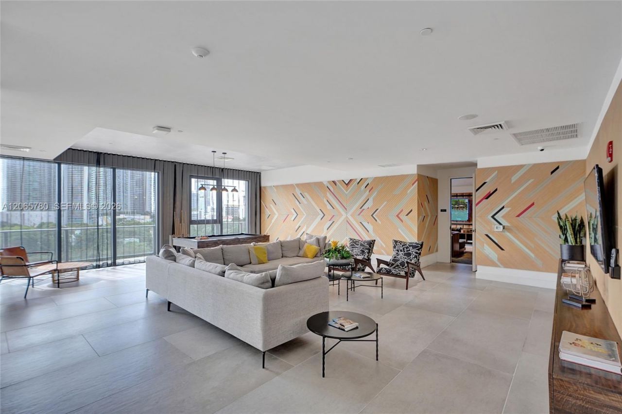 121 NE 34th St , Unit 2705, Miami, FL 33137 Photo