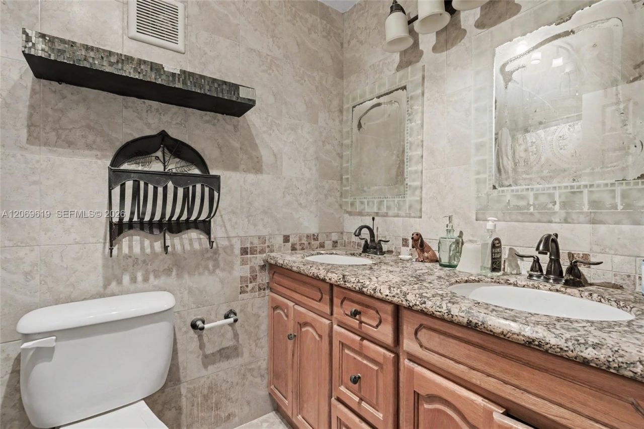 5510 S Lakewood Cir S , Unit A, Margate, FL 33063 Photo
