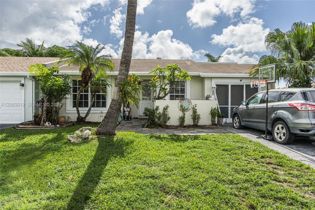 5510 S Lakewood Cir S , Unit A, Margate, FL 33063 Photo