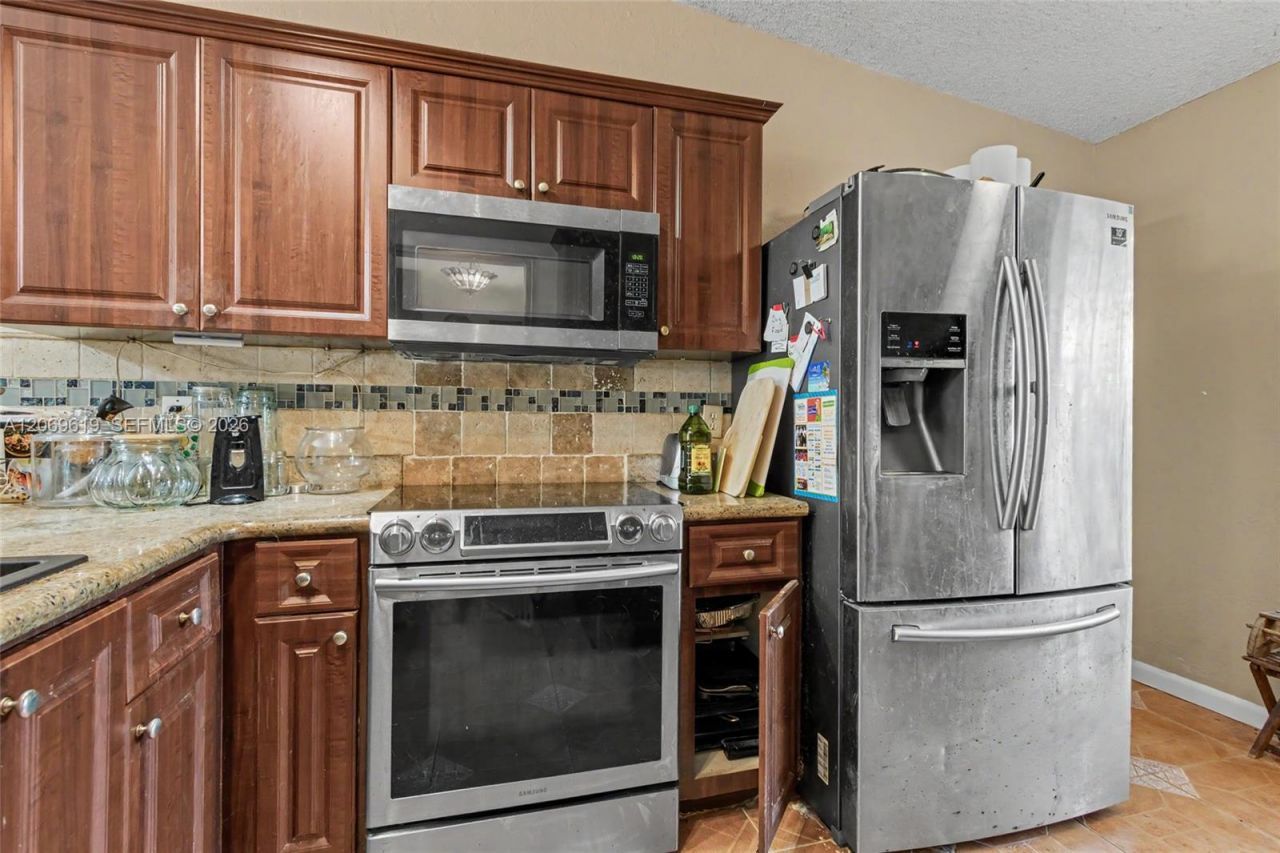 5510 S Lakewood Cir S , Unit A, Margate, FL 33063 Photo