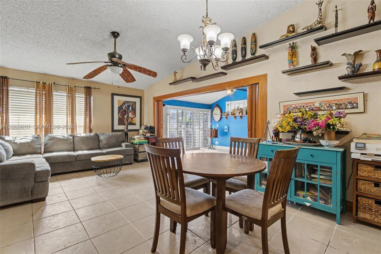 5510 S Lakewood Cir S , Unit A, Margate, FL 33063 Photo