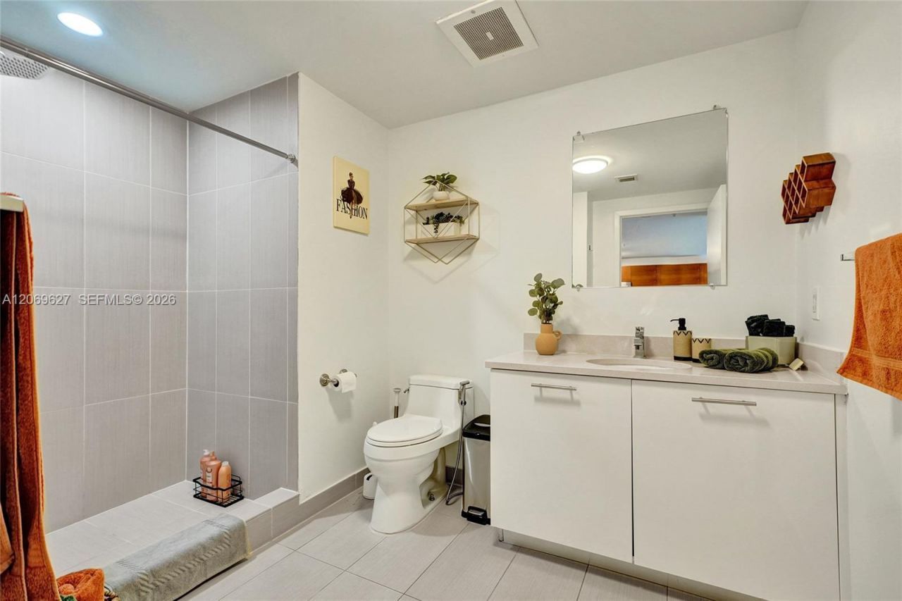 3250 NE 1st Ave , Unit 511, Miami, FL 33137 Photo