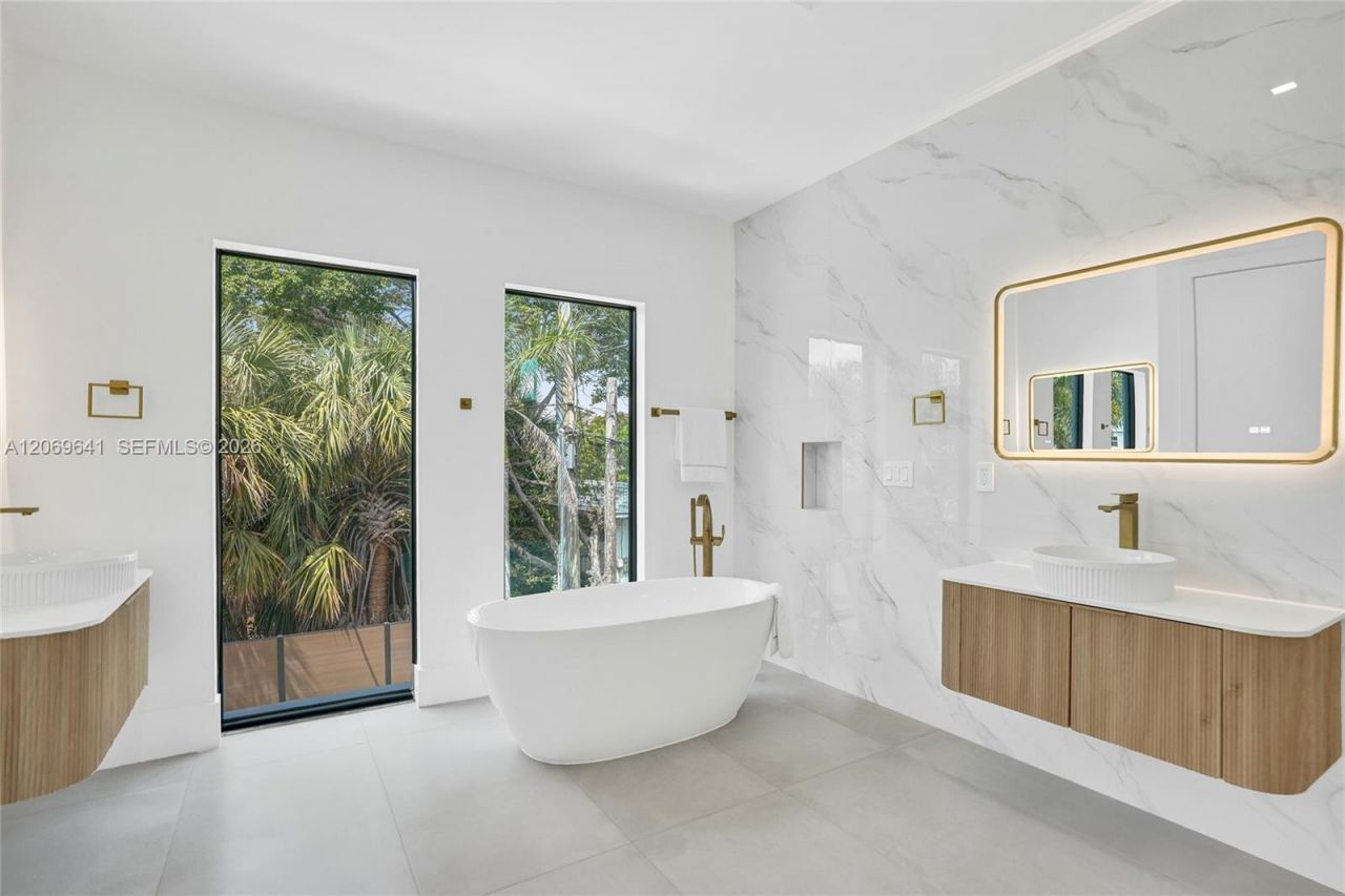 1821 NE 26th Ave, Fort Lauderdale, FL 33305 Photo