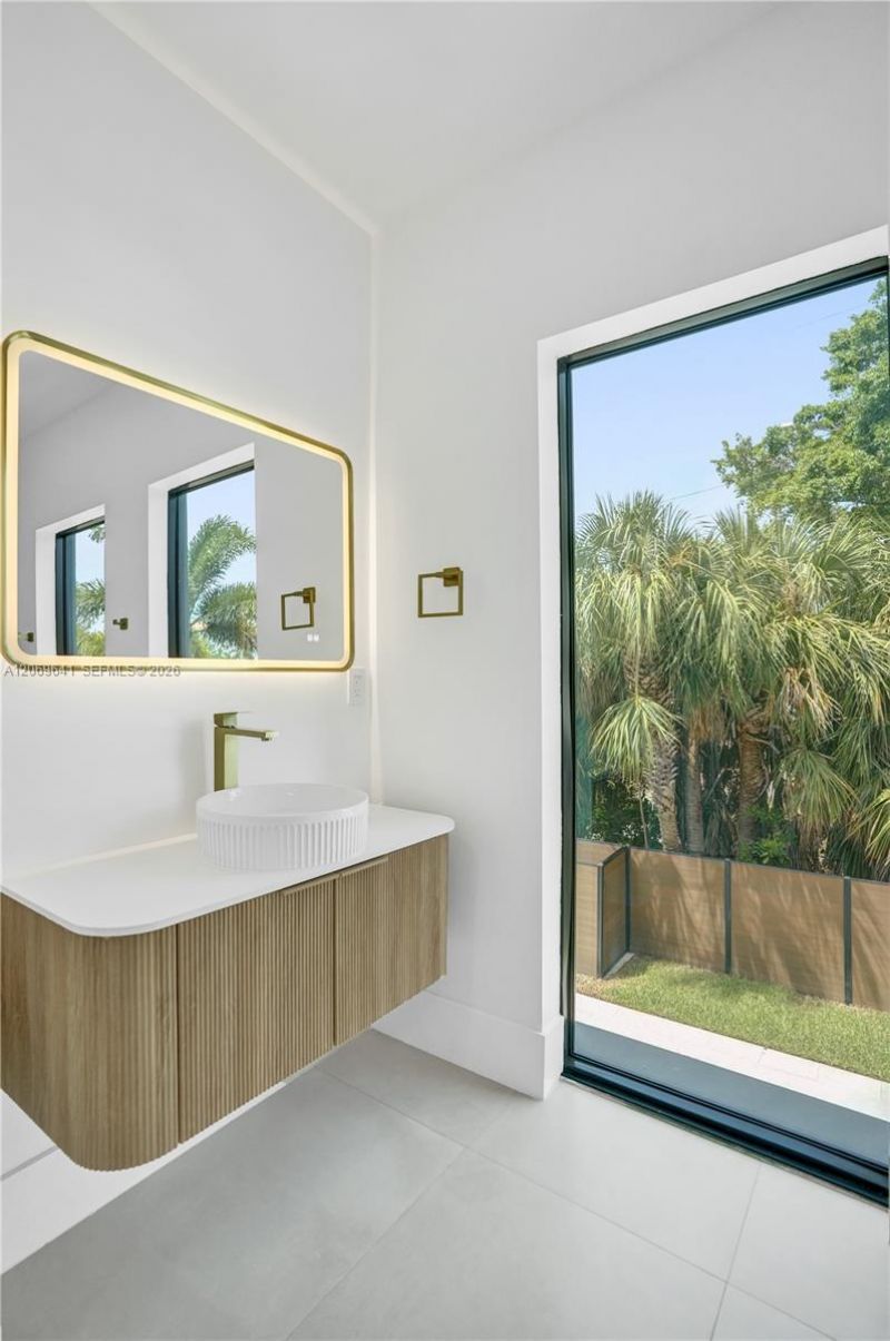 1821 NE 26th Ave, Fort Lauderdale, FL 33305 Photo