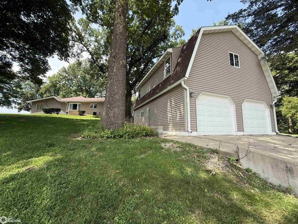 5743 Madison Avenue, Burlington, IA 52601