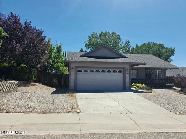 991 Sunnycrest Drive, Carson City, NV 89705