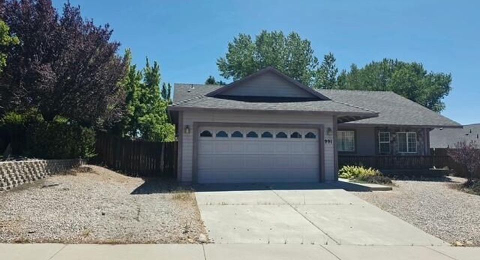 991 Sunnycrest Drive, Carson City, NV 89705 Photo