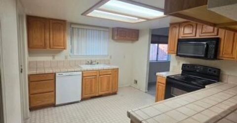 991 Sunnycrest Drive, Carson City, NV 89705 Photo