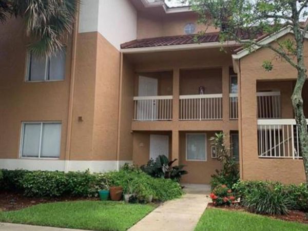 832 NW 92ND Avenue, Plantation, FL 33324