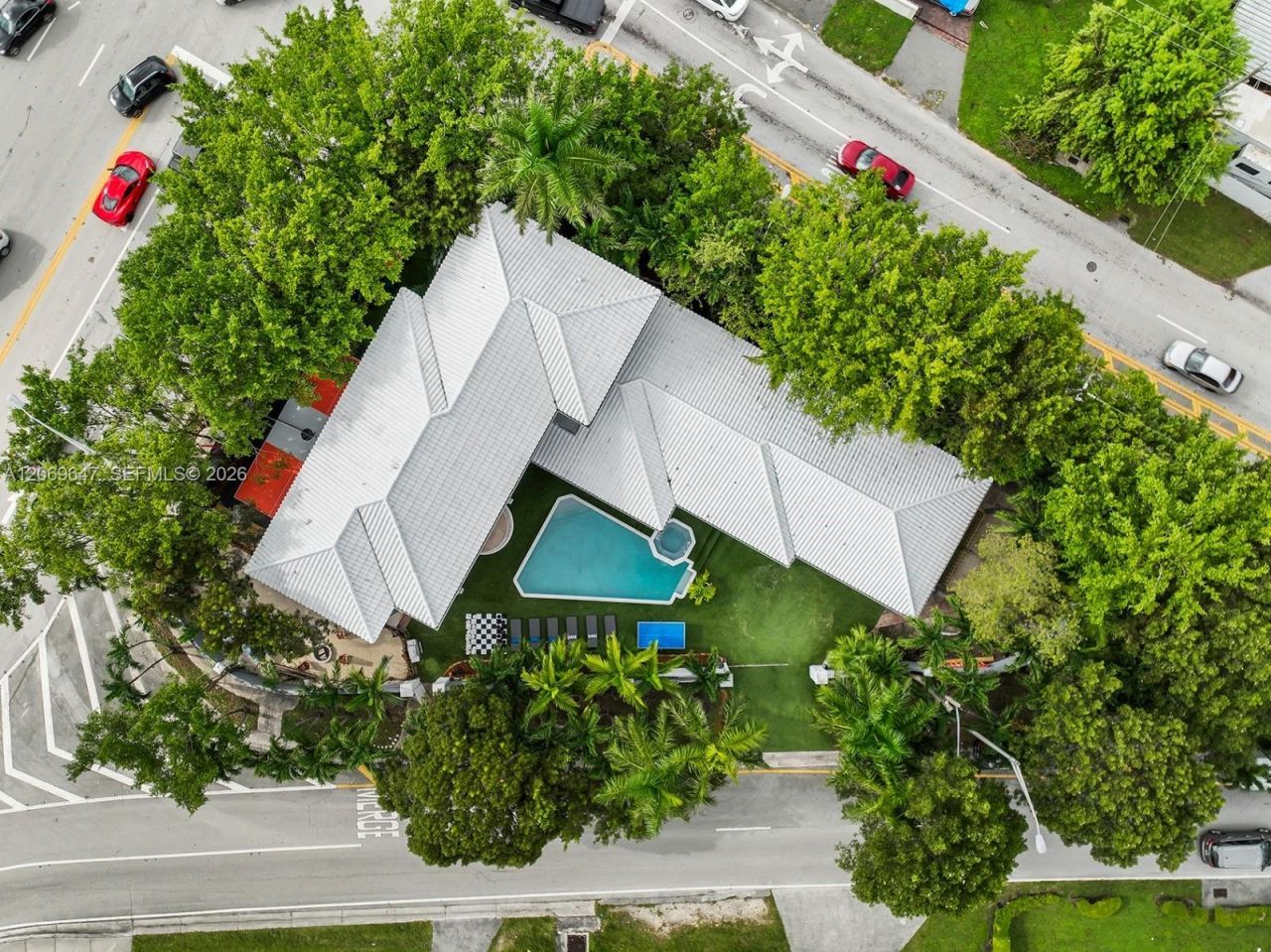 12141 Walsh Blvd , Miami, FL 33184 Photo