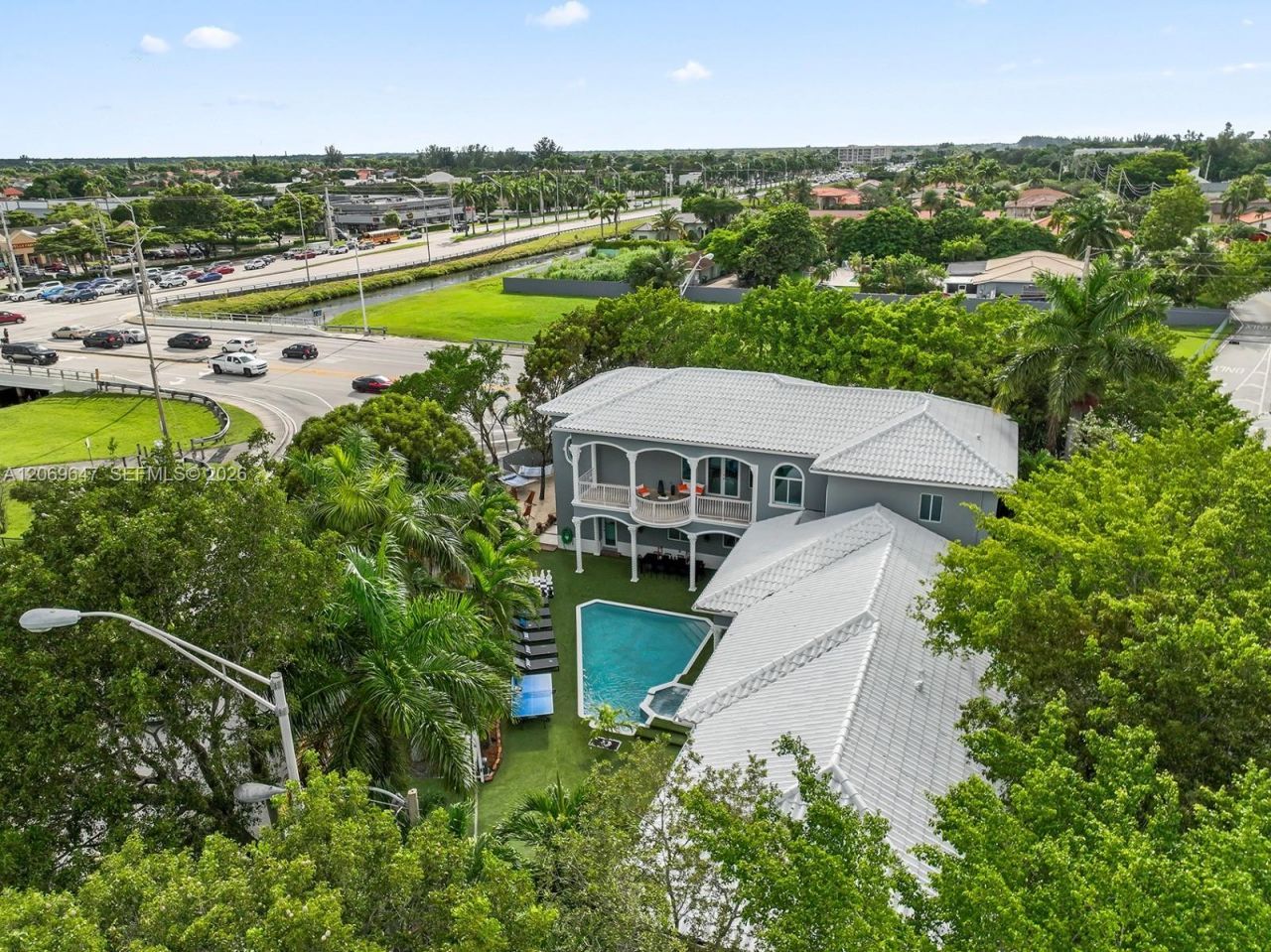 12141 Walsh Blvd , Miami, FL 33184 Photo