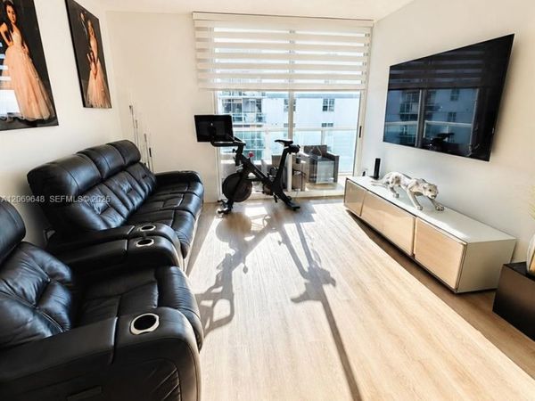 5077 NW 7th St , Unit 1508, Miami, FL 33126
