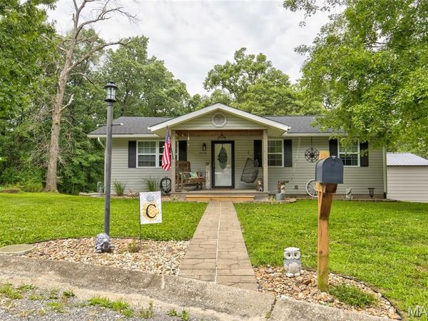 15337 Jeffrey Lane, Brighton, IL 62012