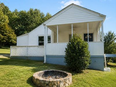 102 Gilbert Drive, Marietta, SC 29661