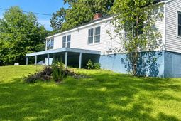 102 Gilbert Drive photo 4