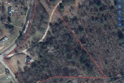 102 Gilbert Drive photo 4