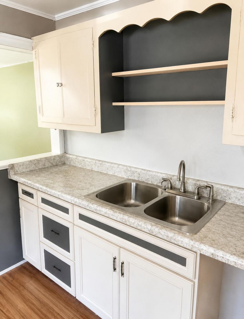 102 Gilbert Drive Photo 6