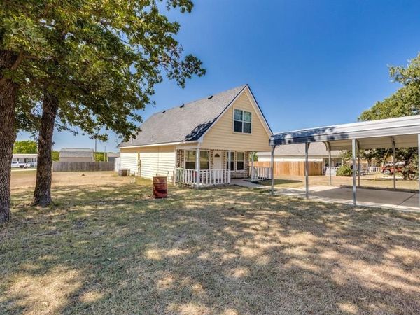 11001 Shady Oaks Drive, Runaway Bay, TX 76426