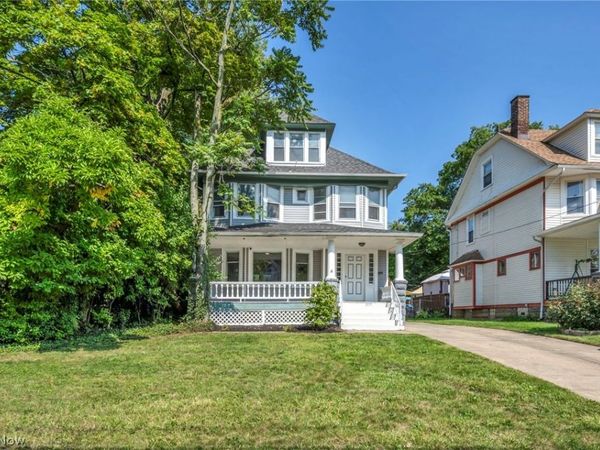 1659 Lee Road , Cleveland, OH 44118