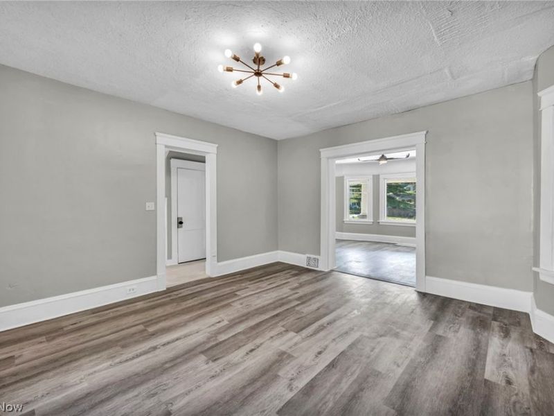 1659 Lee Road, Cleveland, OH 44118 Photo 10