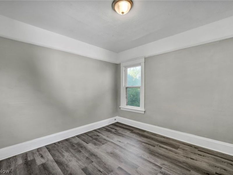 1659 Lee Road, Cleveland, OH 44118 Photo 17