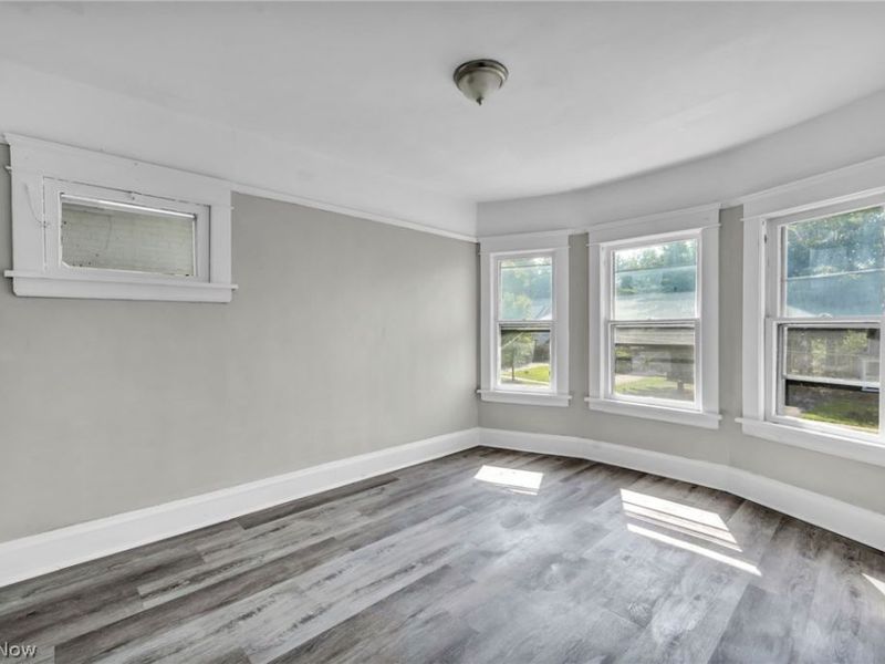 1659 Lee Road, Cleveland, OH 44118 Photo 19