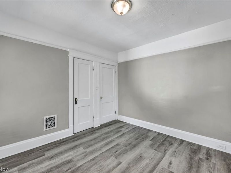 1659 Lee Road, Cleveland, OH 44118 Photo 27